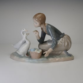 Lladro Porcelain Figurine, Feeding The Ducks 1004849