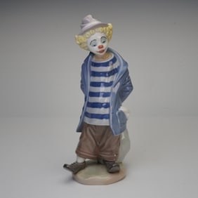 Lladro Porcelain Figurine, Little Traveler 1007602