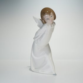 Lladro Porcelain Figurine, Smiling Cherub 1004960