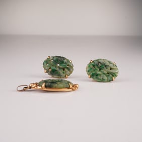 Van Dell 12k GF Carved Jade Pendant with Matching Earrings