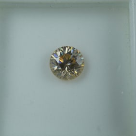 2.35 CT Strontium Titanate Round Cut Simulant Gemstone