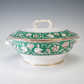 Crown Staffordshire Bone China Covered Serving Dish, Ellesmere Green