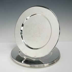 Paul Revere Silversmiths Silver Plated Round Service Plates Set