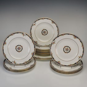 18pc Wedgwood Bone China Dessert Service Plates for Sixteen, Osborne