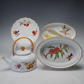 4pc Royal Worcester Porcelain Serveware- Tea Pot, Clam Dish & Casseroles