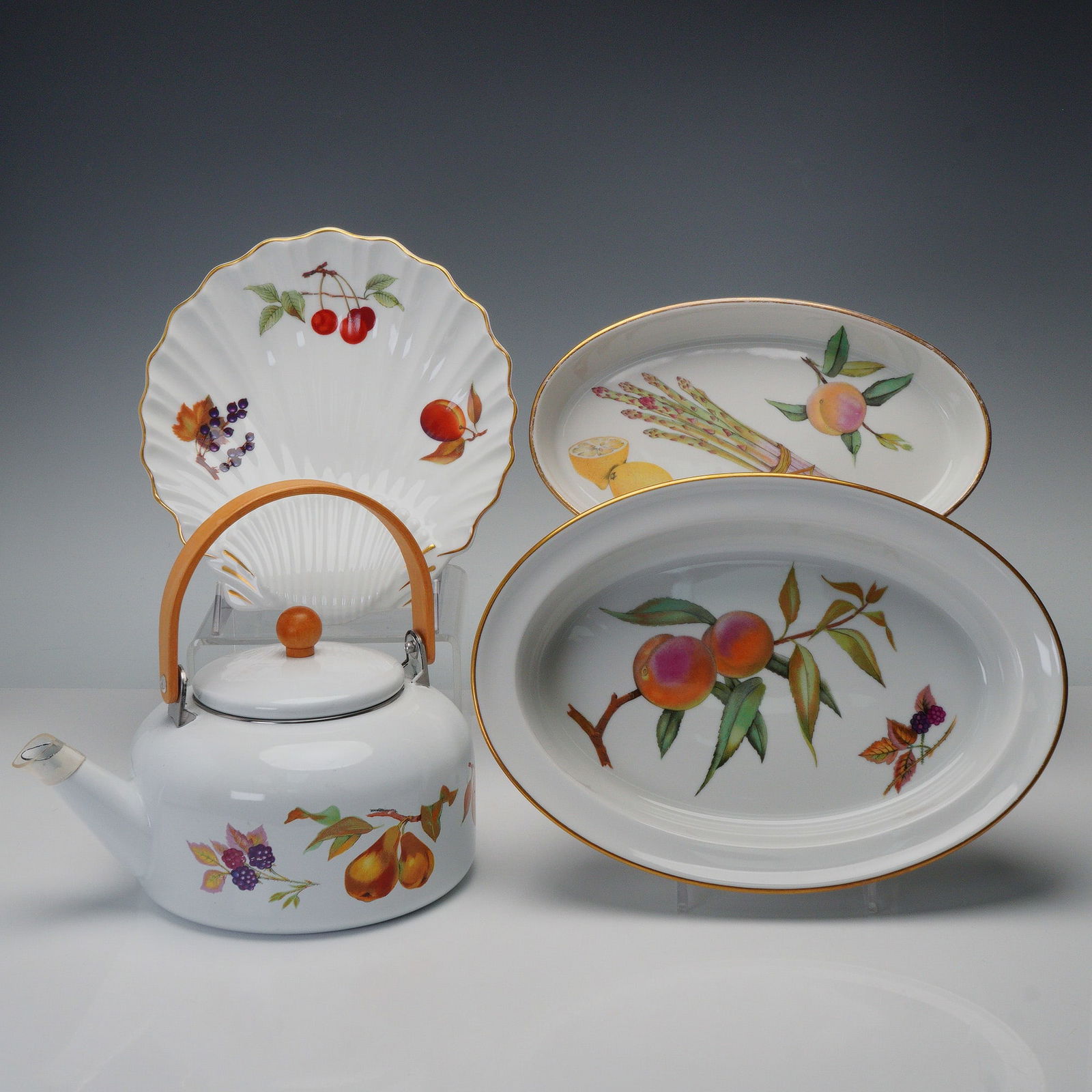 4pc Royal Worcester Porcelain Serveware- Tea Pot, Clam Dish & Casseroles (1 of 6)