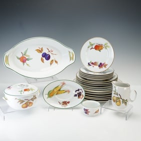 23pc Royal Worcester Dinner Service, Evesham