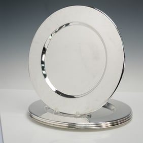 Paul Revere Silversmiths Silver Plated Round Service Plates Set