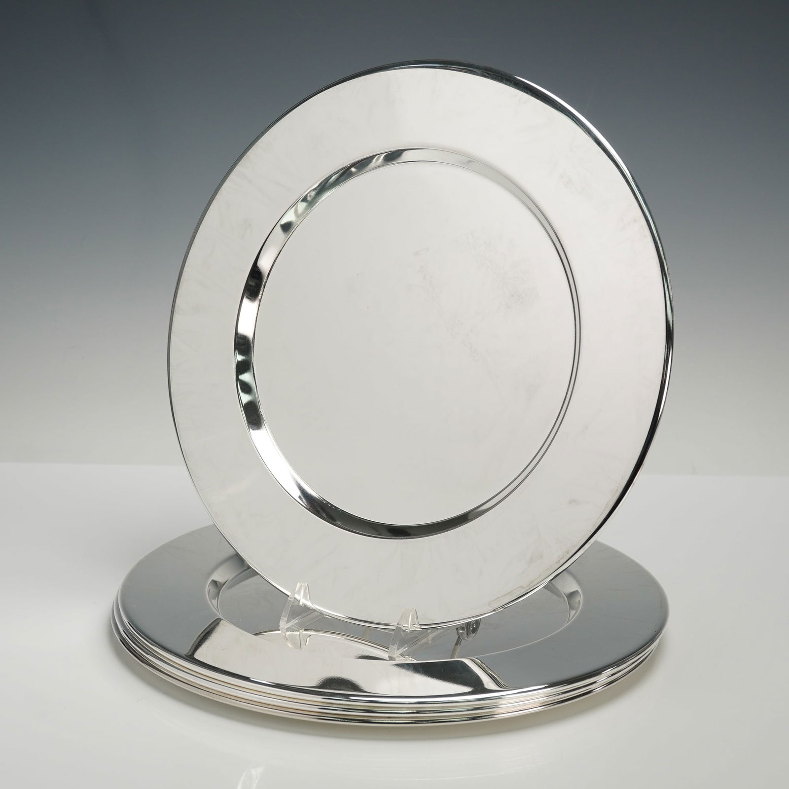 Paul Revere Silversmiths Silver Plated Round Service Plates Set (1 of 6)
