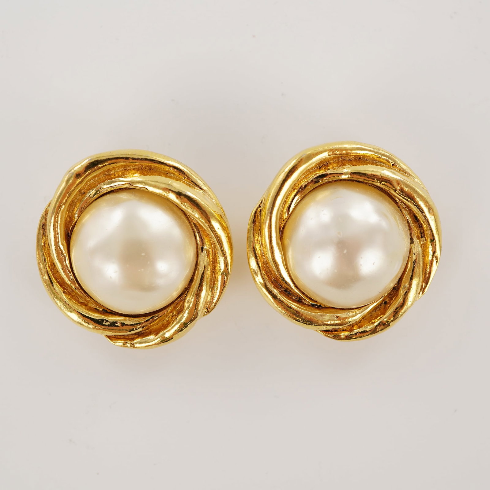 Chanel Faux Pearl Gold Tone Clip Earrings (1 of 4)