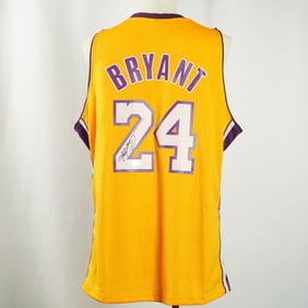 Kobe Bryant Los Angeles Lakers 2008-09 Jersey, Signed w/ Hologram