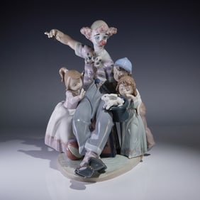 Lladro Porcelain Figurine, The Magic of Laughter 1005771