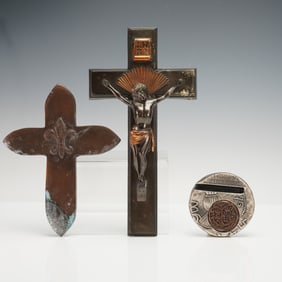 3pc Yealat Chen by Yael Shalev Metal Crosses and Judaica Desk Card Holder