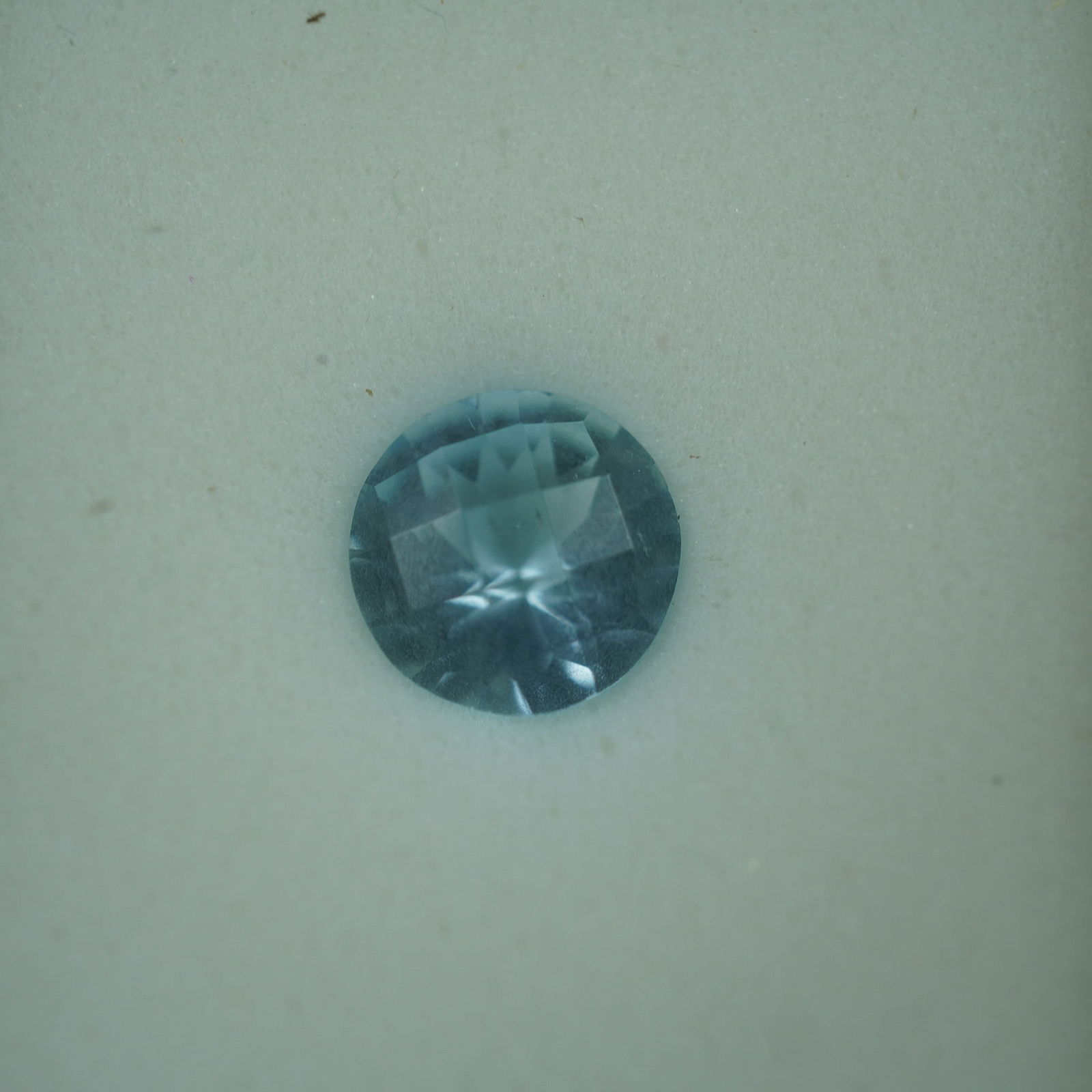 1.75 CT Aquamarine Round Cut Gemstone (1 of 2)