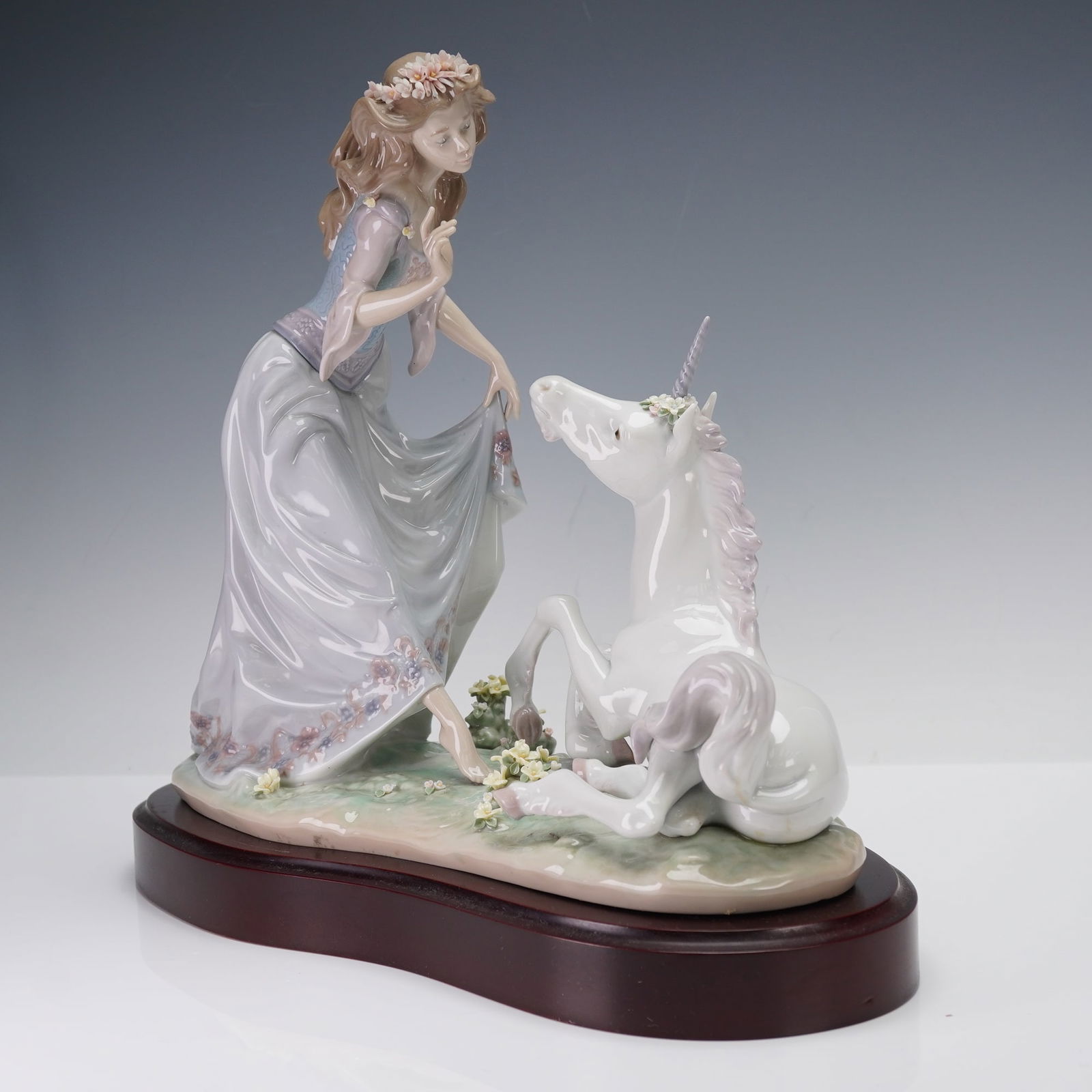 Lladro Porcelain Figurine, Princess and Unicorn 01001755 (1 of 4)