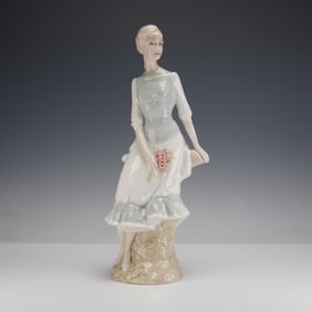 Royal Doulton Reflection Collection Figurine, Rose Arbour HN3145