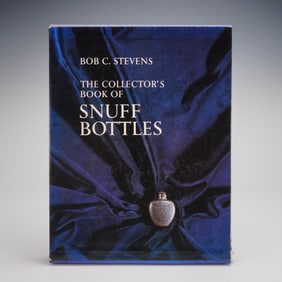 1st Ed. Bob C. Stevens Hardcover Book The Collector's Book of Snuff Bottles