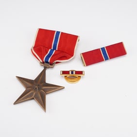 World War II U.S. Bronze Star Military Medal, Ribbon Bar & Button Lapel Pin