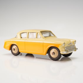 Dinky Toys No. 166 Sunbeam Rapier Saloon Model Car with Original Box