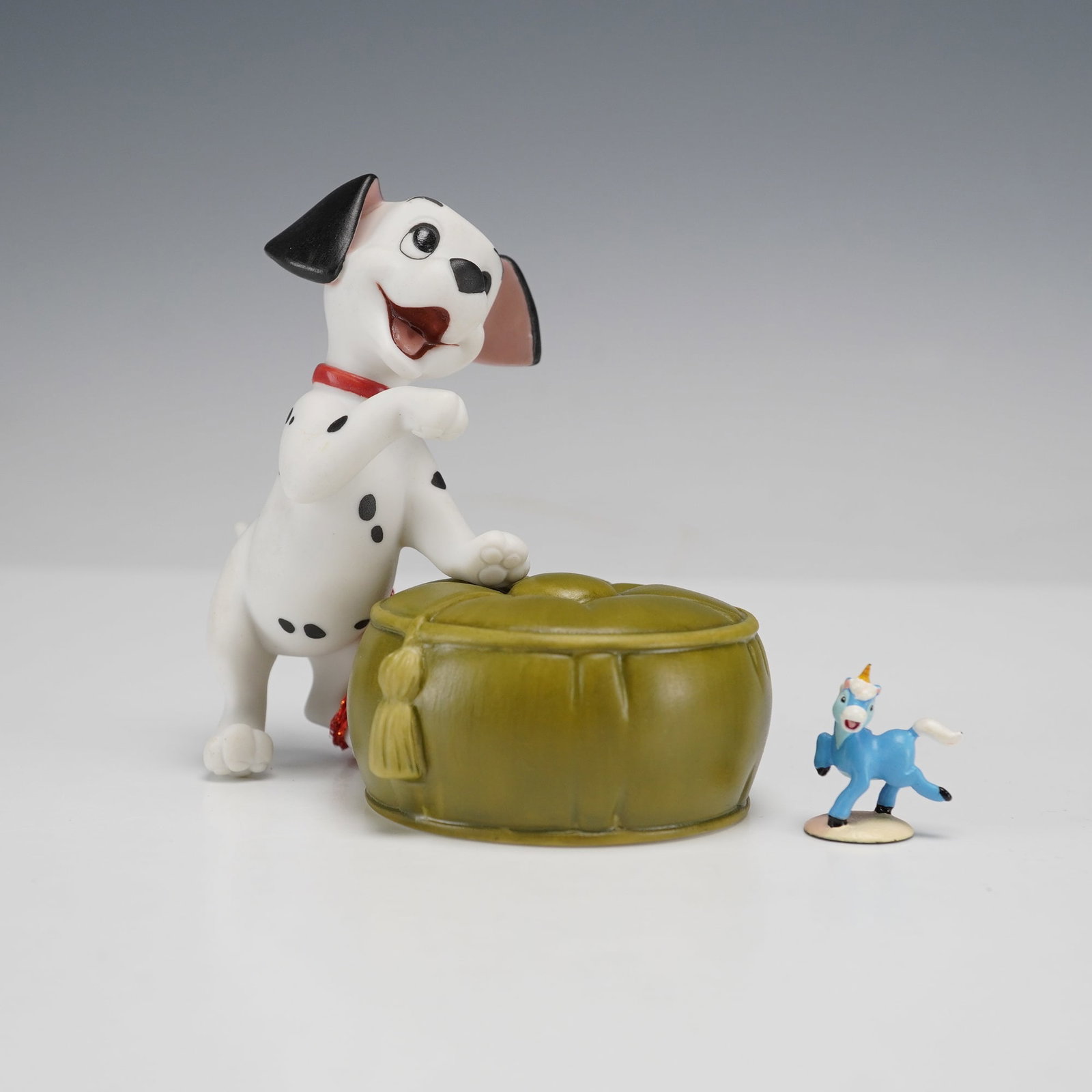 2pc Walt Disney Classics Figurines, Lucky and Unicorn (1 of 4)