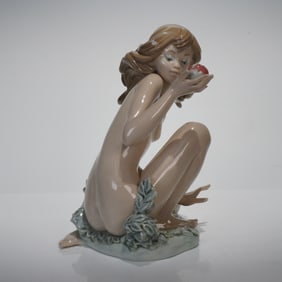 Lladro Porcelain Figurine, Eve 1001482
