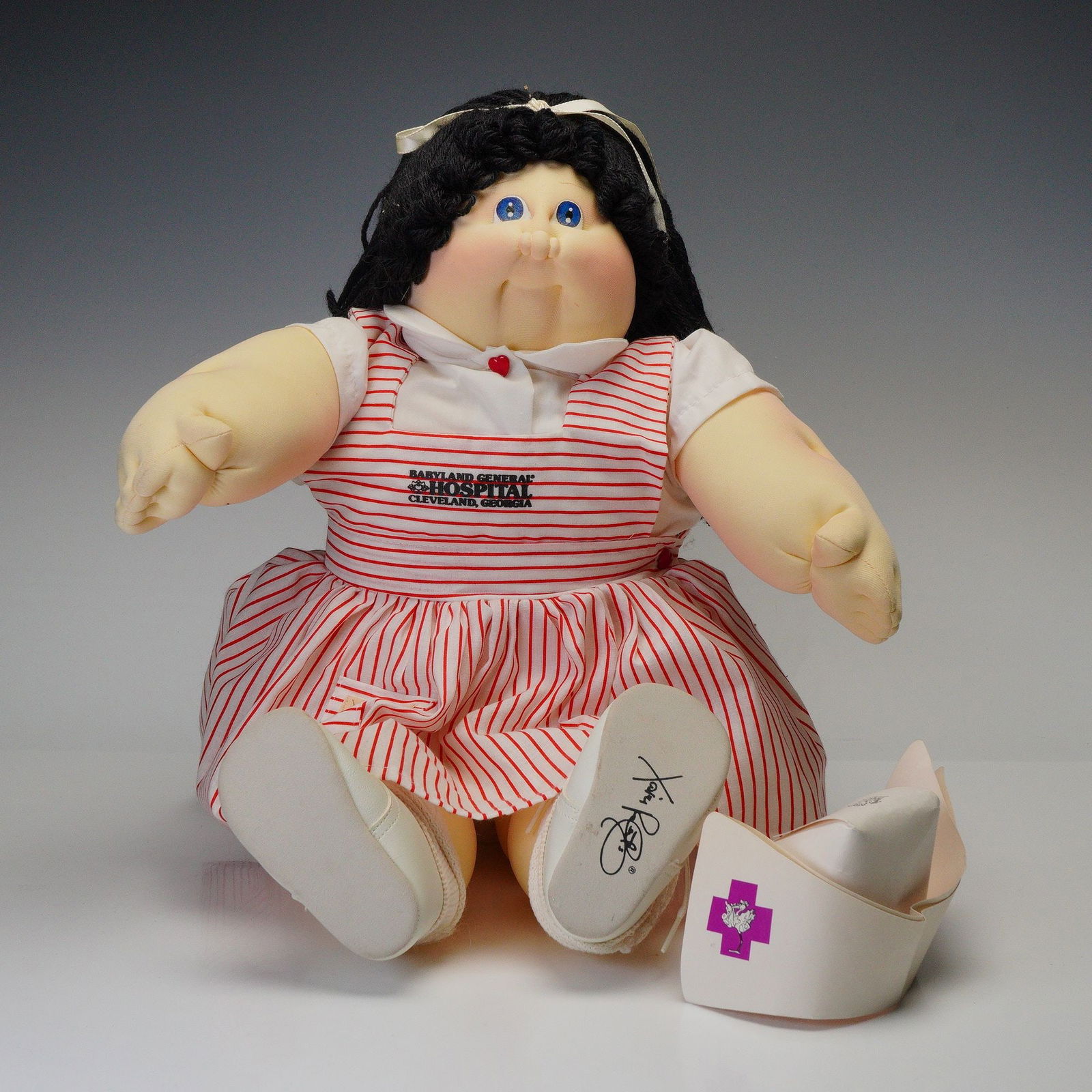 Xavier Roberts Original Cabbage Patch Doll with Nurses Cap (1 of 5)