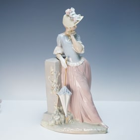 Lladro Esthetic Pose Porcelain Sculpture, Model 4850