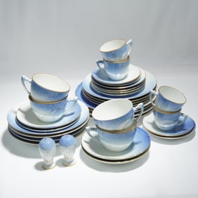 38pc Bing & Grondahl Seagull Pattern Porcelain Dinneware