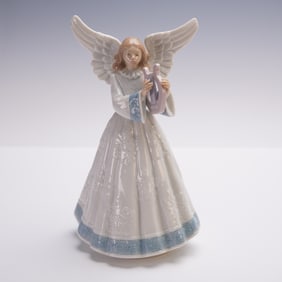 Lladro Porcelain Figurine, Heavenly Harpist 1005830