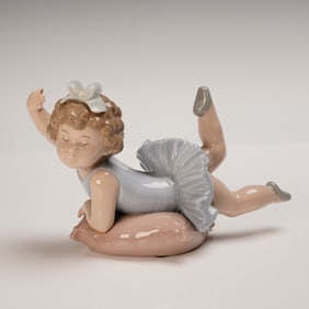 Lladro Porcelain Figurine, Little Ballet Girl 01005109