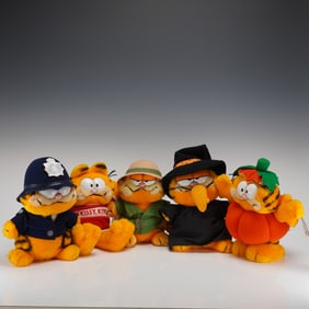 5 Garfield Costumed Plush Toy Collection, R. Dakin 1978-81