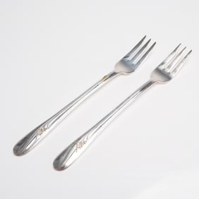 A Pair of H&T MFG CO Meadow Flower Silverplate Forks