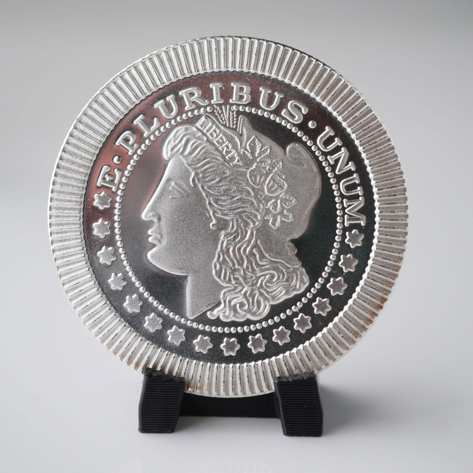 One Troy Ounce Morgan Silver Dollar Round (1 of 2)