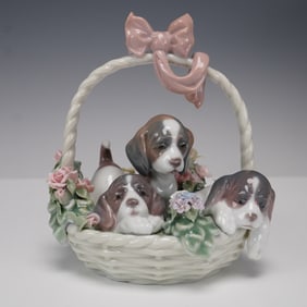 Lladro Porcelain Figurine, A Litter of Love 1001441