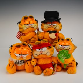 A Collection of Five R. Dakin & Company Garfield Plush Toys