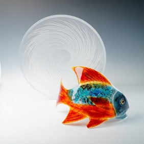 2pc  Salviati Etched Glass Plate & Studio Art Glass Fish Sculpture