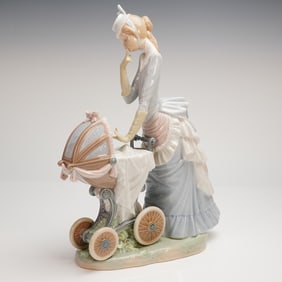 Lladro Glazed Porcelain Figurine Babys Outing 4938