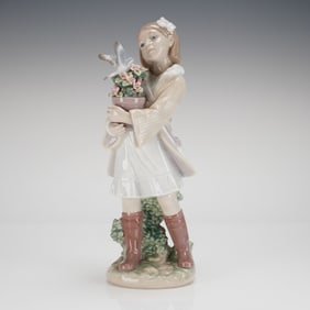 Lladro Morning Melodies Porcelain Figurine Model 8362