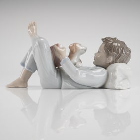 Lladro Porcelain Figurine Shall I Read You a Story? Model 01008034