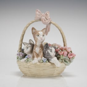 Lladro Purr-Fect Porcelain Figurine 01001444