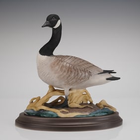 Boehm USA Porcelain Figurine of a Canada Goose with Base