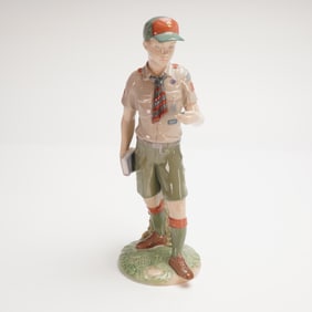 Lladro Classic Scout Figurine 01008459