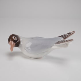 Bing & Grondahl B&G Miniature Porcelain Bird Figurine Seagull Model 1810