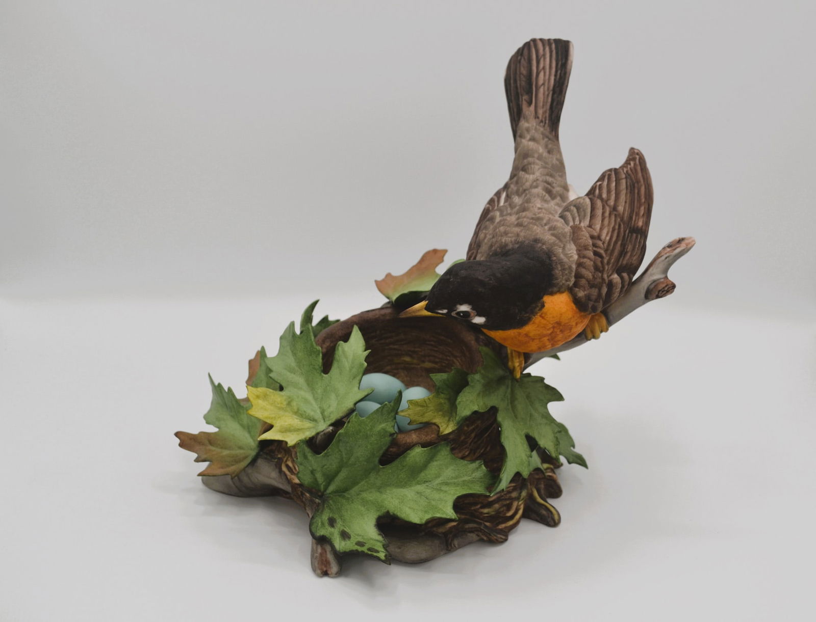 Boehm Porcelain Robin II Bird Sculpture, 1977 (1 of 5)