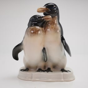 Rosenthal Porcelain Figurine, A Pair of Huddling Penguins H603