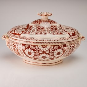A Wedgwood Hawthorne Brown Transferware Tureen and Lid