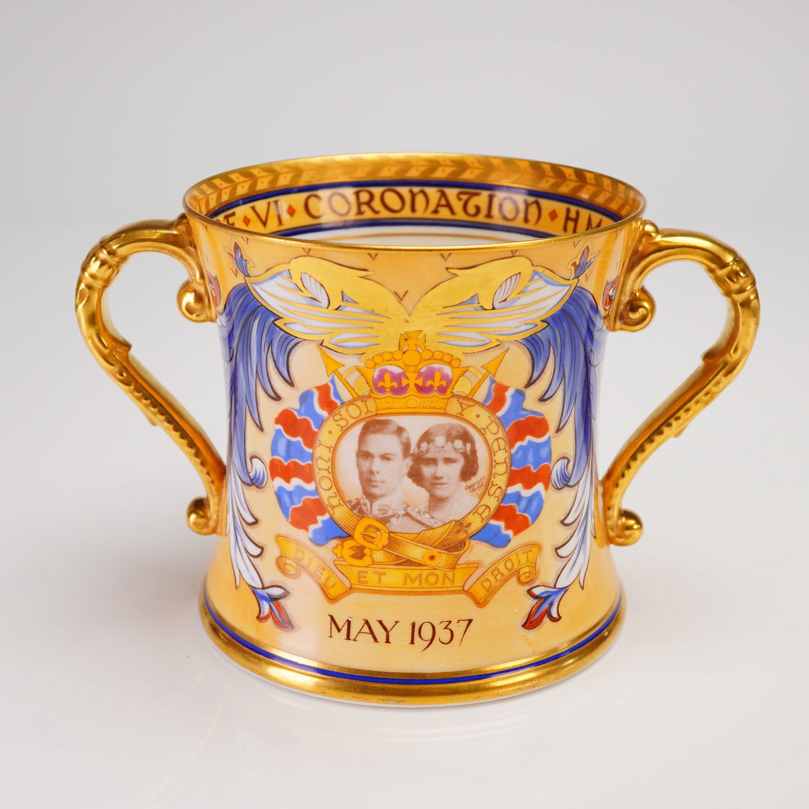 Shelley Commemorative Coronation of George VI and Elizabeth Loving Cup (1 of 3)