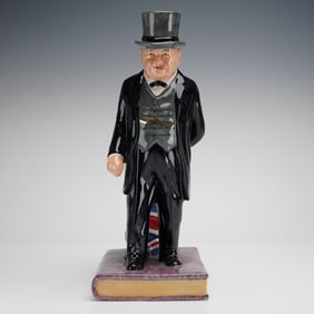 Bairstow Manor  Figurine of Winston Churchill 'The Politician'