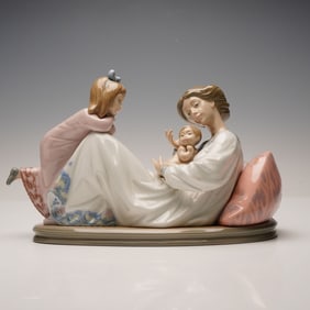 Lladro Porcelain Figurine, Latest Addition 1001606