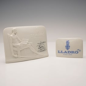 2pc Lladro Collectors Society Don Quixote Plaque and Small Plaque